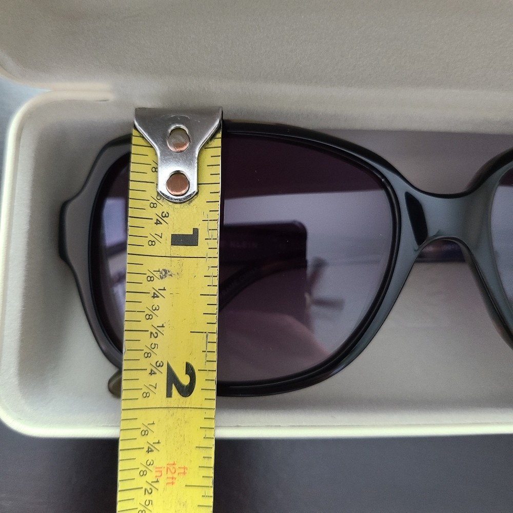 New Anne Klein sunglasses with case - Picture 5 of 8